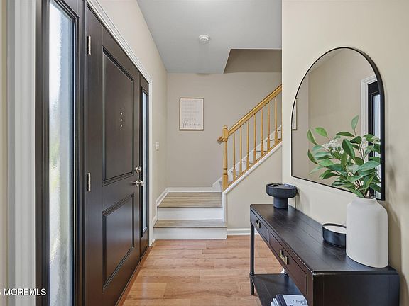 4th image of 441 Montgomery Avenue