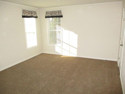 3rd image of 4976 E Annapolis Cir