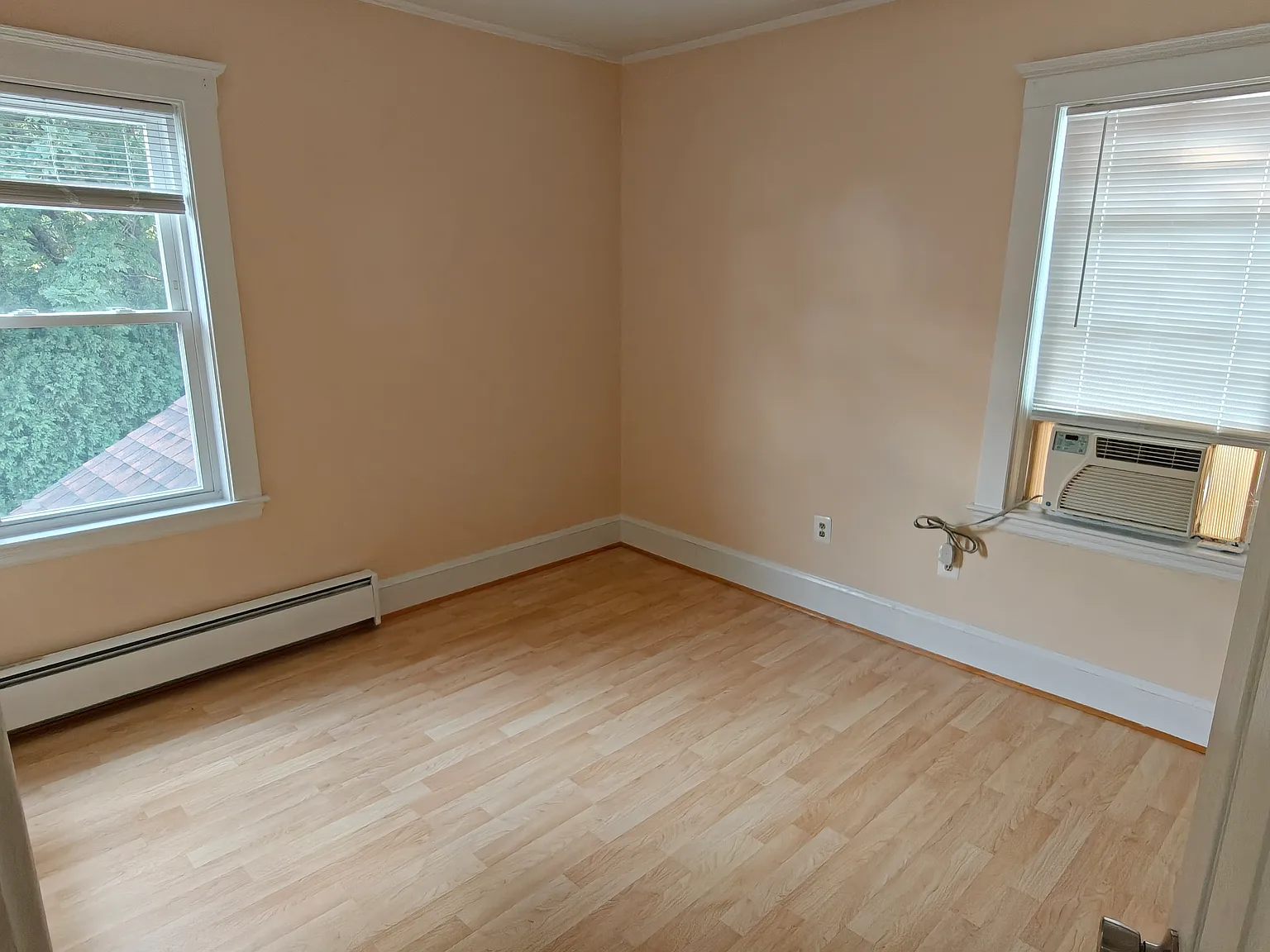 2 bed, 1600 sqft, $3,000 — Photo 3