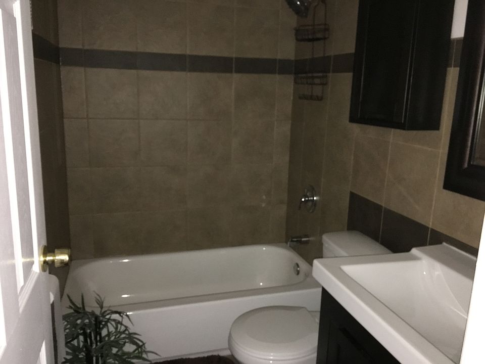 1st image of 9370 Bay Colony Dr APT 3N
