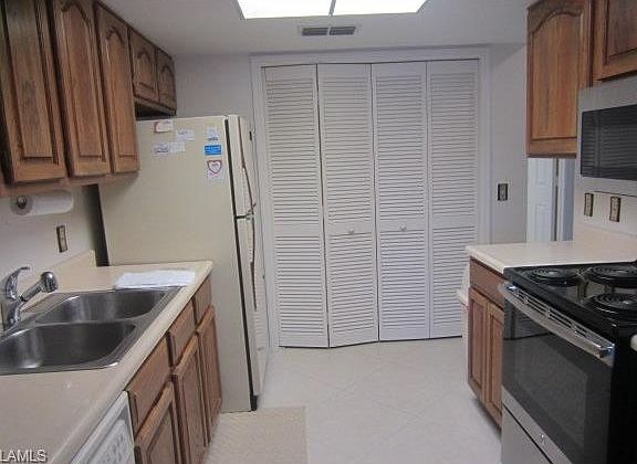 5th image of 3108 Kings Lake Blvd