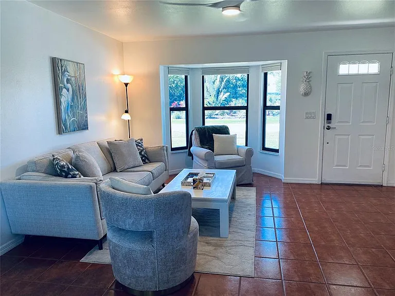 7234 Maguire Ln — Photo 5