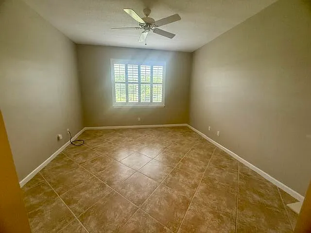 4645 SE Bridgetown Ct — Photo 11
