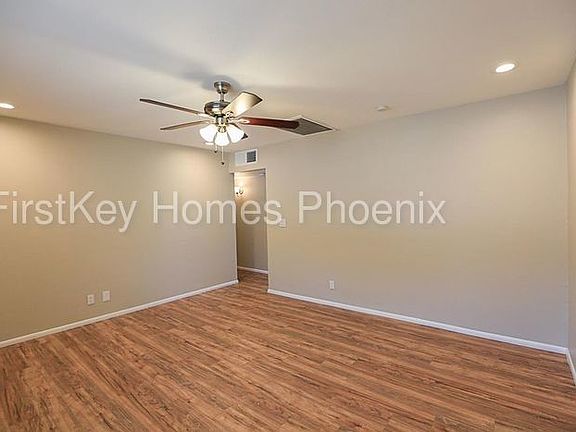 3rd image of 1108 E Orchid Ln