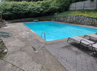 33 Doris Ave, Brockton, MA 02301