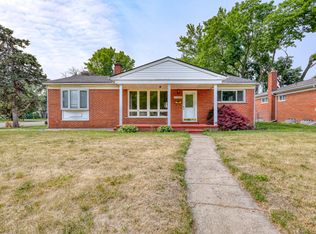 27409 Lyndon St, Livonia, MI 48154