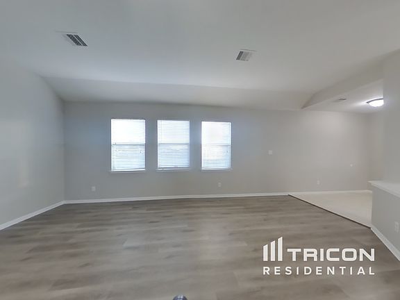 3rd image of 9723 Crestwood Dr