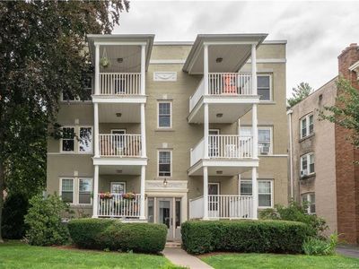 40 Robin Rd APT 204, West Hartford, CT, 06119