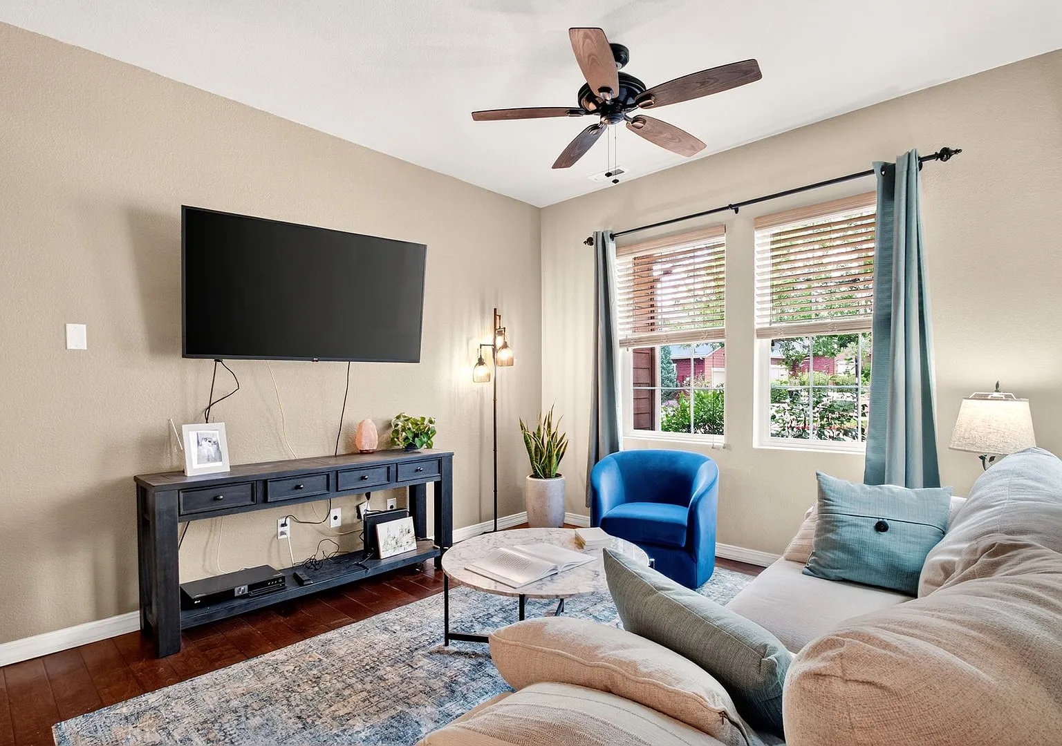 *Charming Gold Hill Mesa Townhome 2 Bed + Loft / 2.5 Bath / \$2,350 — Photo 4