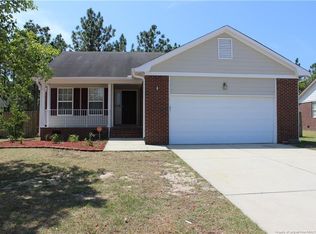 760 Alexwood Dr, Hope Mills, NC 28348