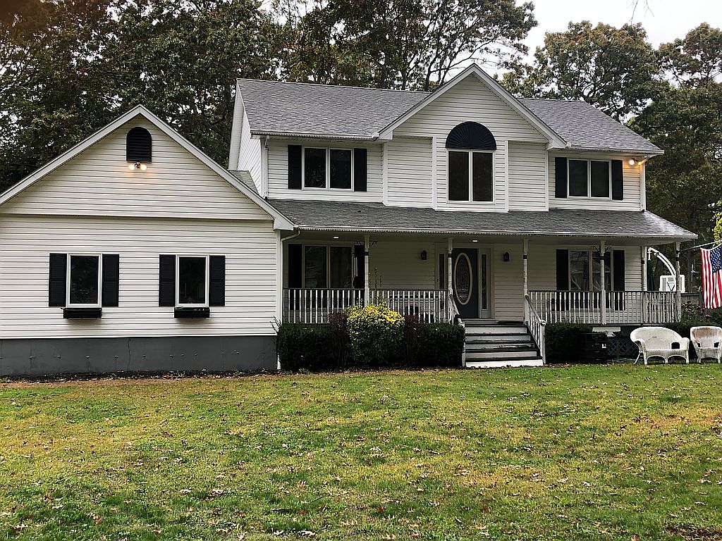 11 Park Cir, Shirley, NY 11967 | Zillow
