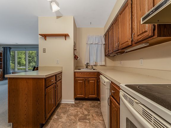 5th image of 25 Augusta Dr #25