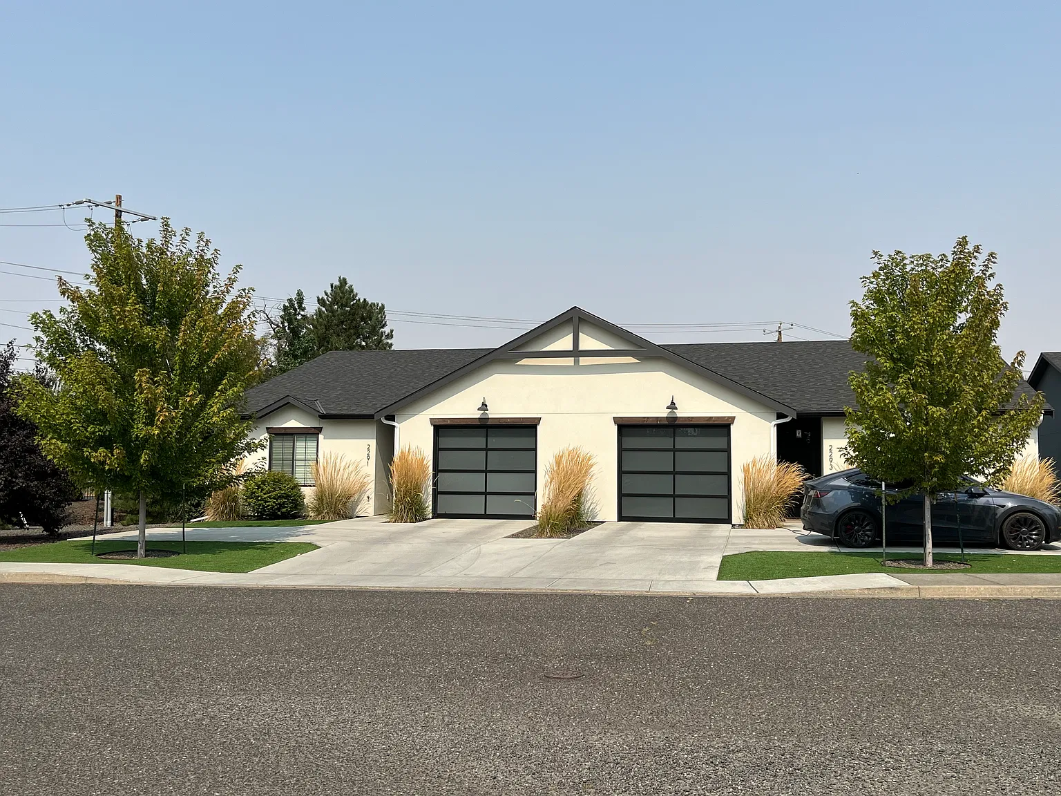3 bed, 1625 sqft, $2,400 — Photo 2