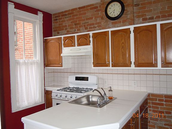 4th image of 1566 N Emerson St