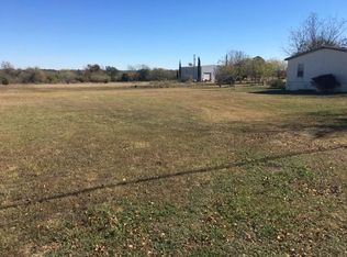 209 S Love Ave, Florence, TX 76527