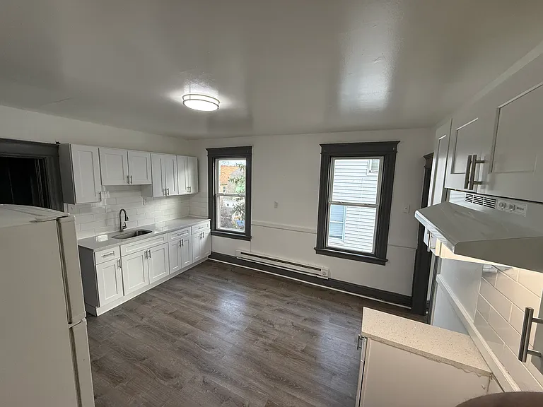 38 Beacon St #2 — Photo 4
