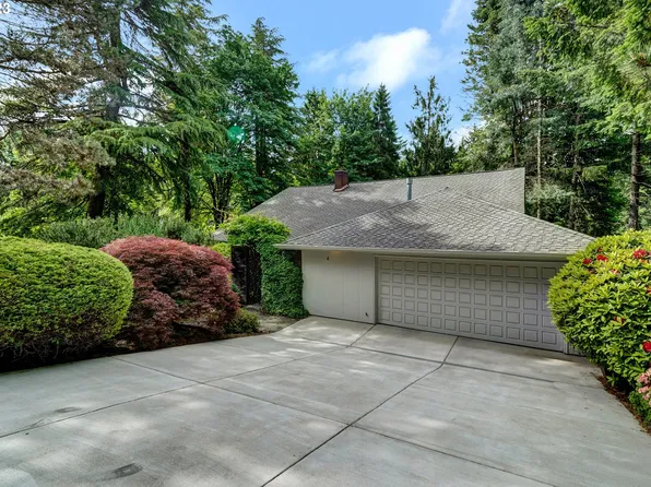 4 Cellini Ct, Lake Oswego, OR 97035