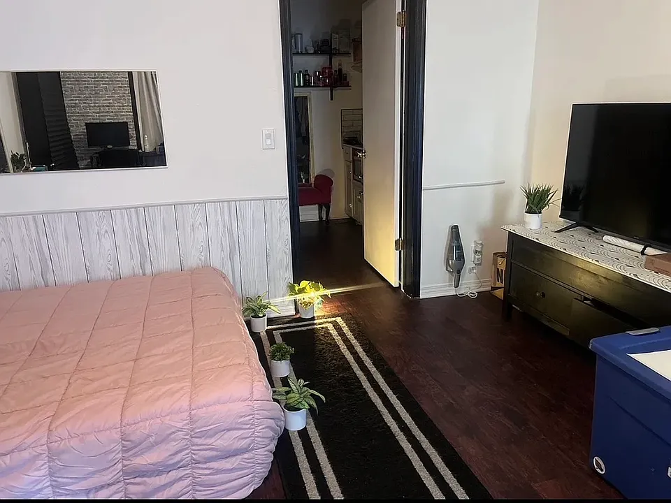 2270 La Costa Ave