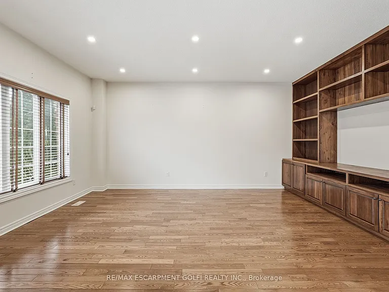 100 Springstead Ave — Photo 12