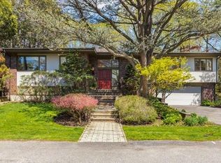 111 Puritan Ln, Swampscott, MA 01907