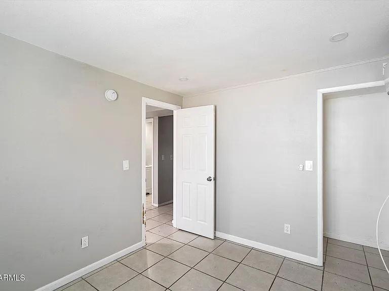 703 W 1st Pl #4 — Photo 10