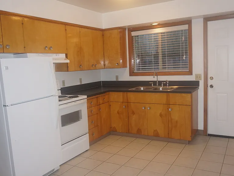 4020 SE Pardee St — Photo 5