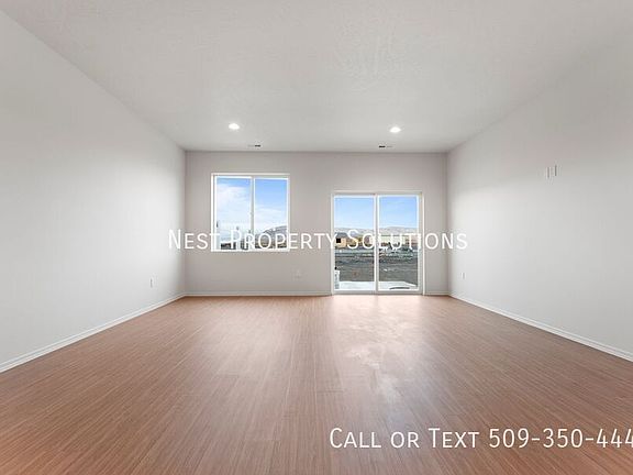 3rd image of 215 Cherry Ln SW #A