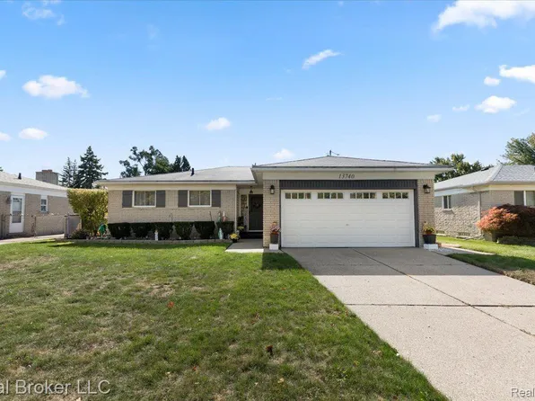 13740 Iowa Dr, Warren, MI 48088