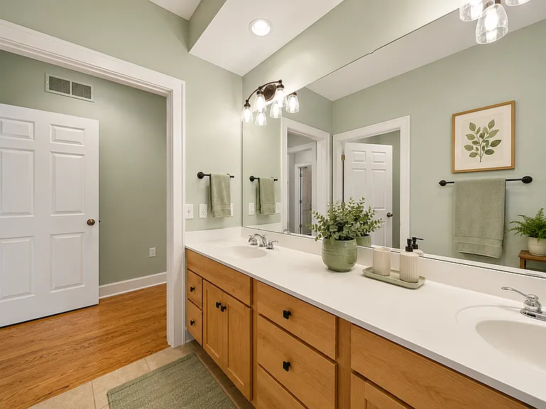 501 Abbey Ridge Ct — Photo 11