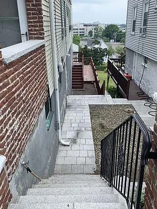 87 Faywood Ave — Photo 32