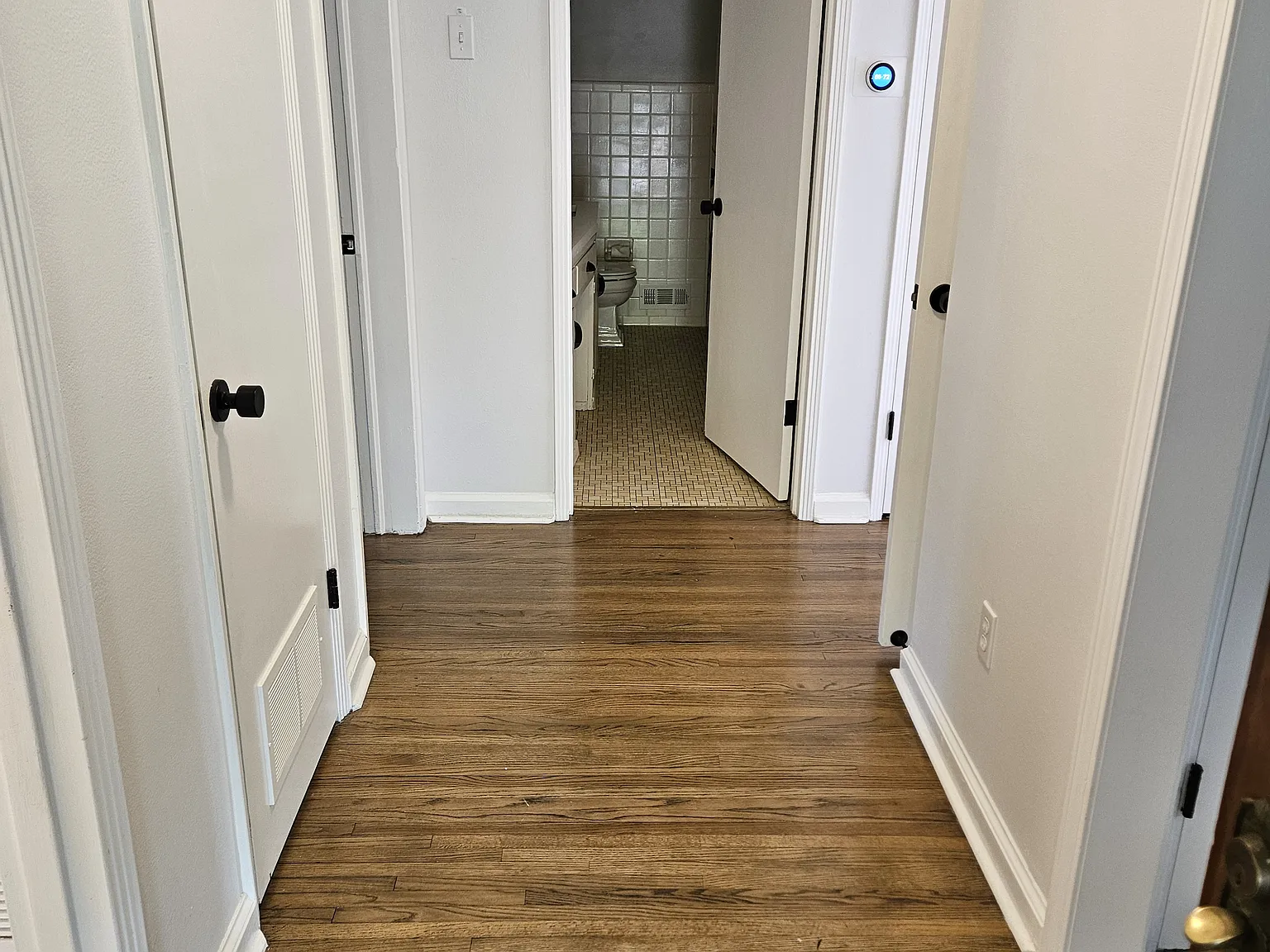 3 bed, 3297 sqft, $2,800 — Photo 2