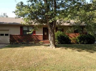 1610 Ridgewood Dr, Murray, KY 42071