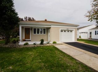 121 Hyannis St, Toms River, NJ 08757