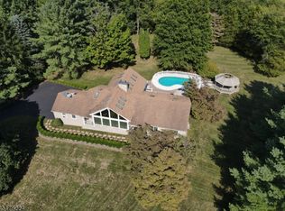 337 Sidney Rd, Pittstown, NJ 08867