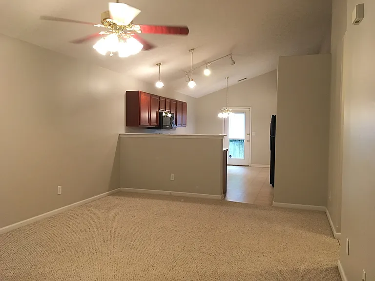 121 Blue Heron Pl — Photo 5