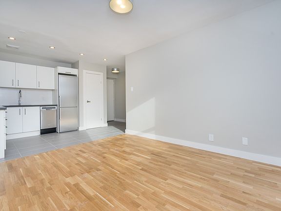 5th image of 25 Eccleston Dr #1386167