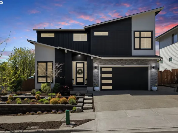 23913 SW Heron Lakes Dr, Sherwood, OR 97140