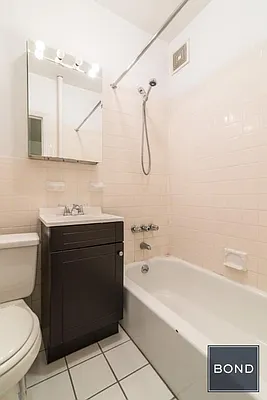Rented by Bond New York | media 4