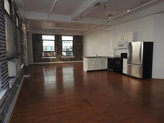 4th image of 635 C St #202