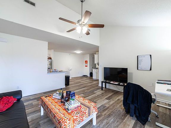3rd image of 29 N Cedar Lake Dr W APT 301