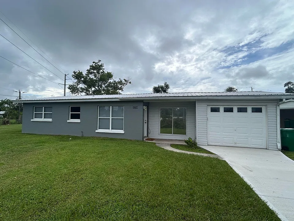 1750 Cowan Dr