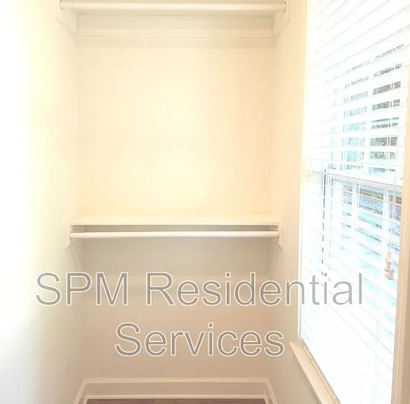 4905 Maple Ave — Photo 12