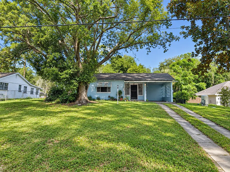 212 Grande Vista St