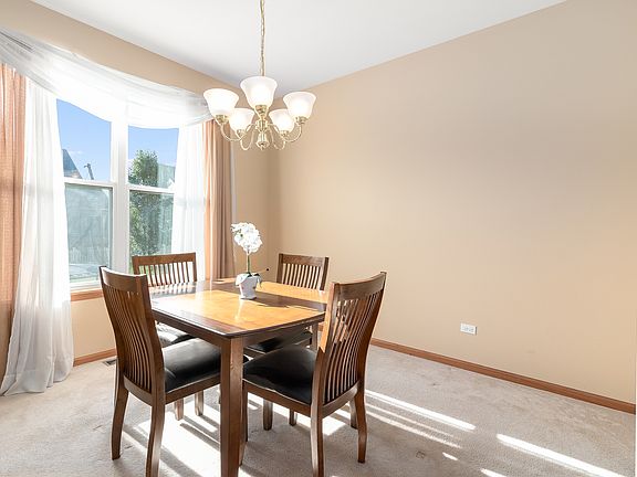 4th image of 1706 Scarlett Oak Ct