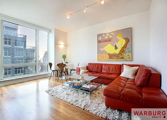 Sold by Warburg | media 5