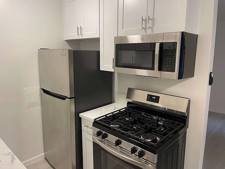 Navy Street Apartments — Photo 15