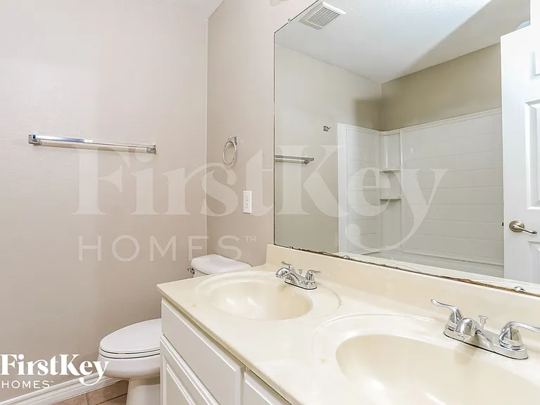 1746 Summerwood Ln — Photo 14