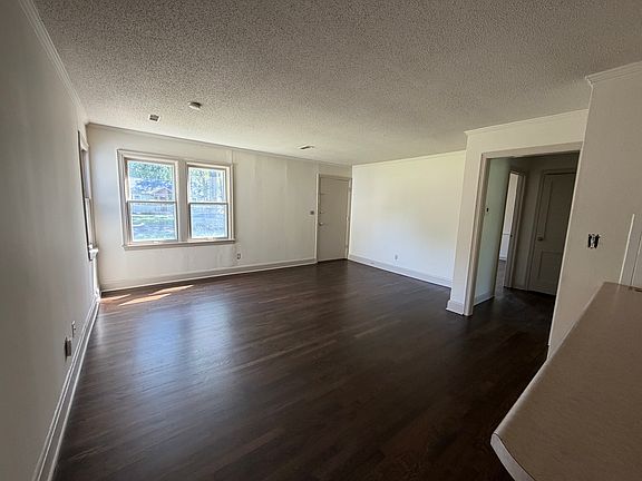 5th image of 8226 Hemlock St