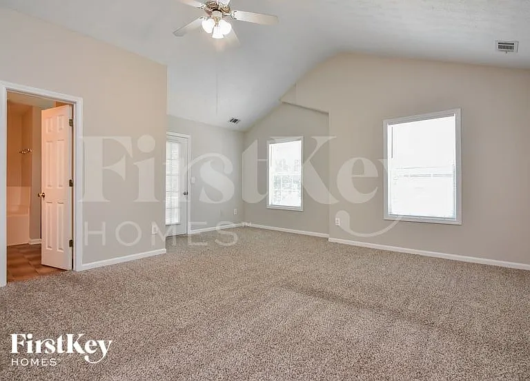 6272 Lake Valley Point — Photo 8