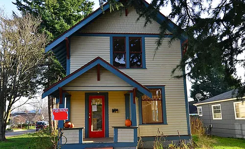 2628 Victor St Photo 1